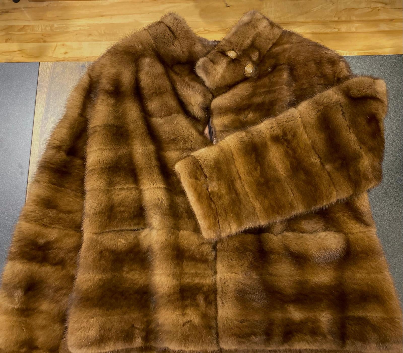 Visone Demi Buff    € 750,00