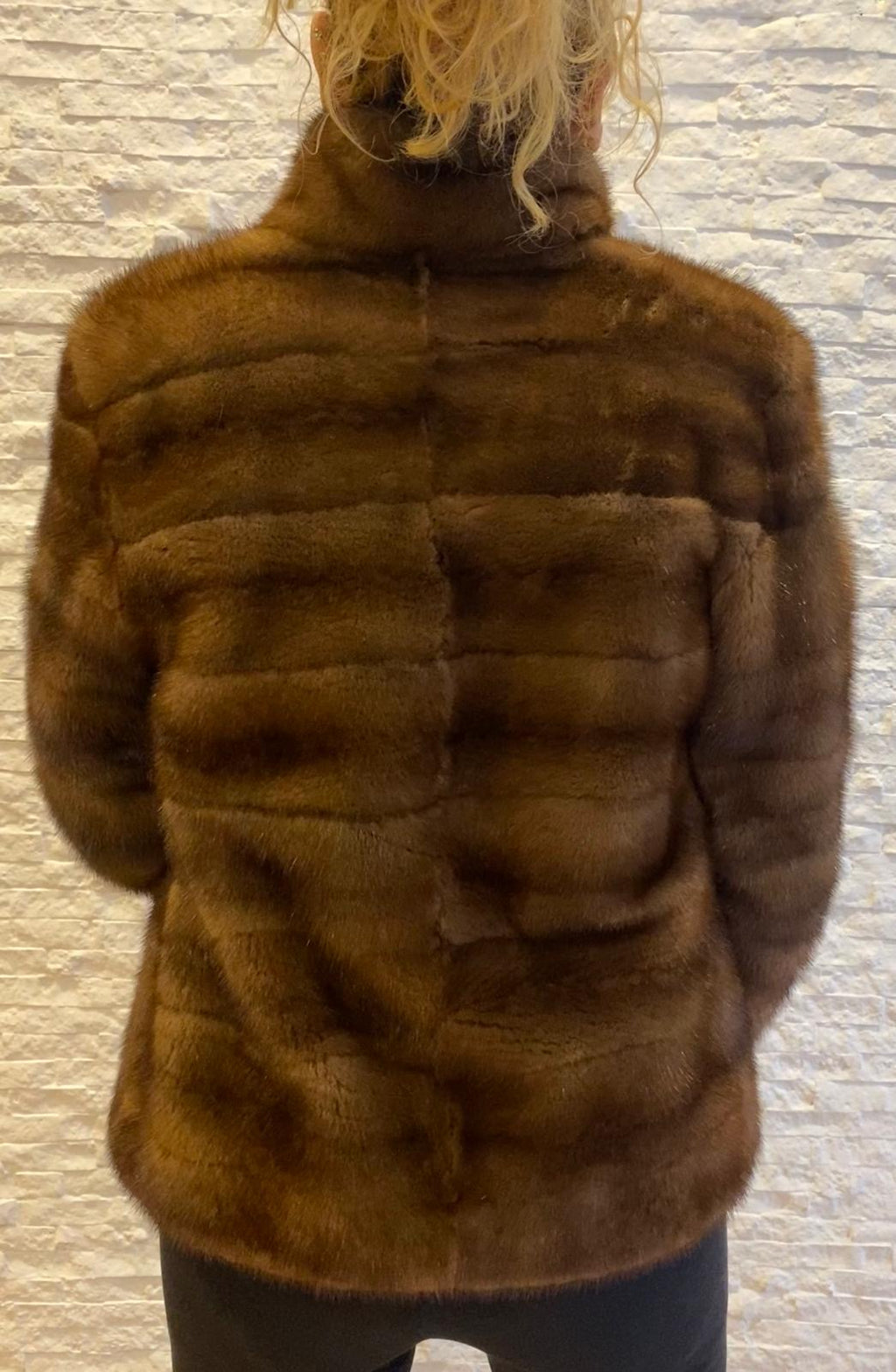 Visone Demi Buff    € 750,00