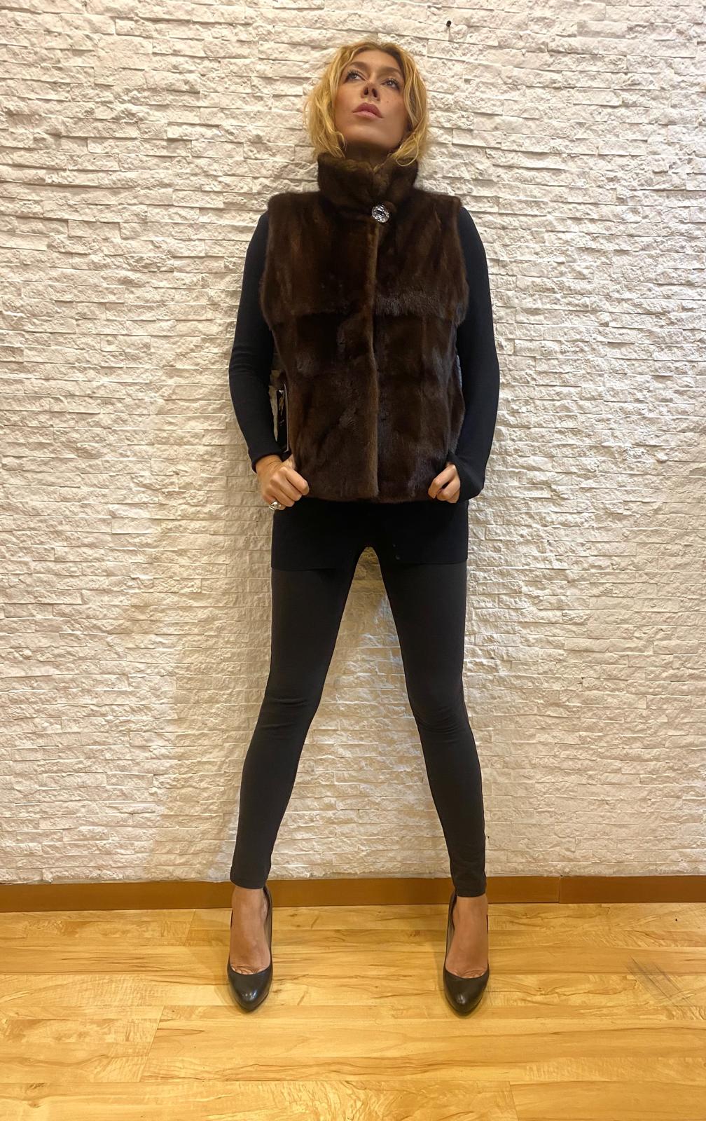 Gilet visone Demi Buff  € 550