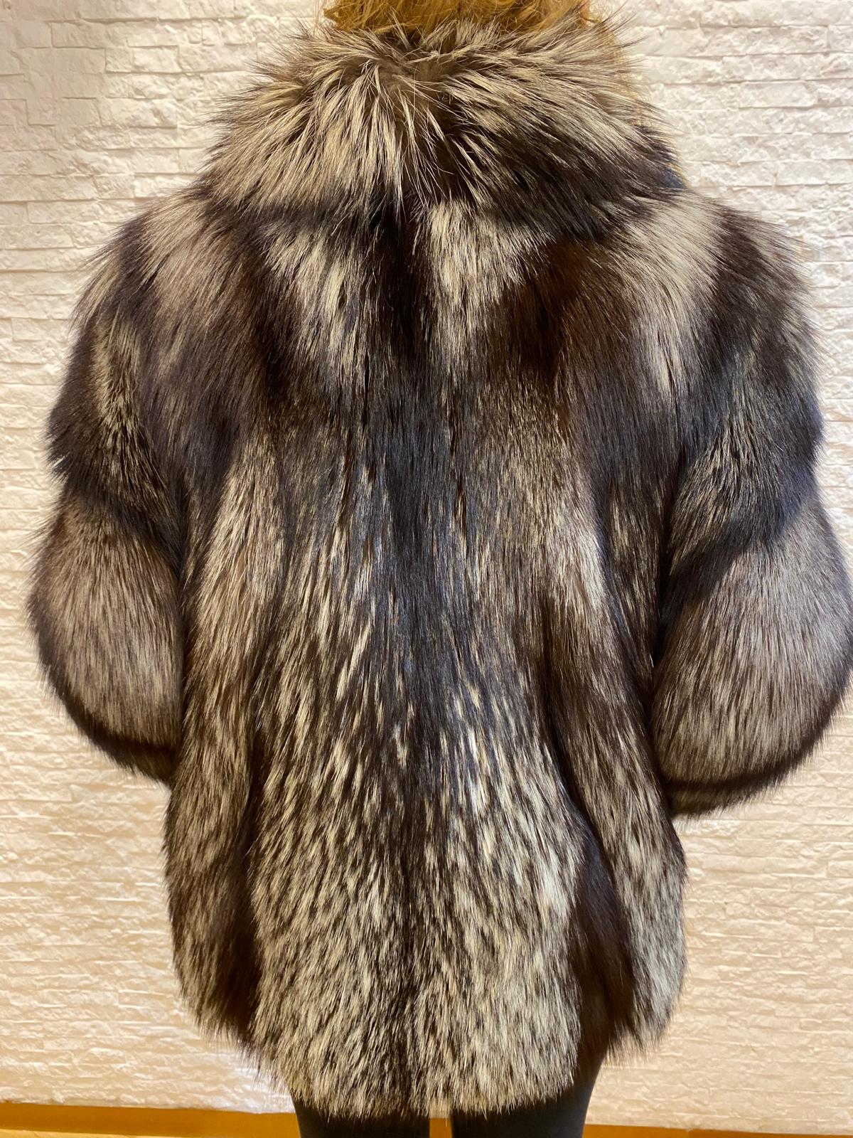 Giacca di volpe argentata €590
