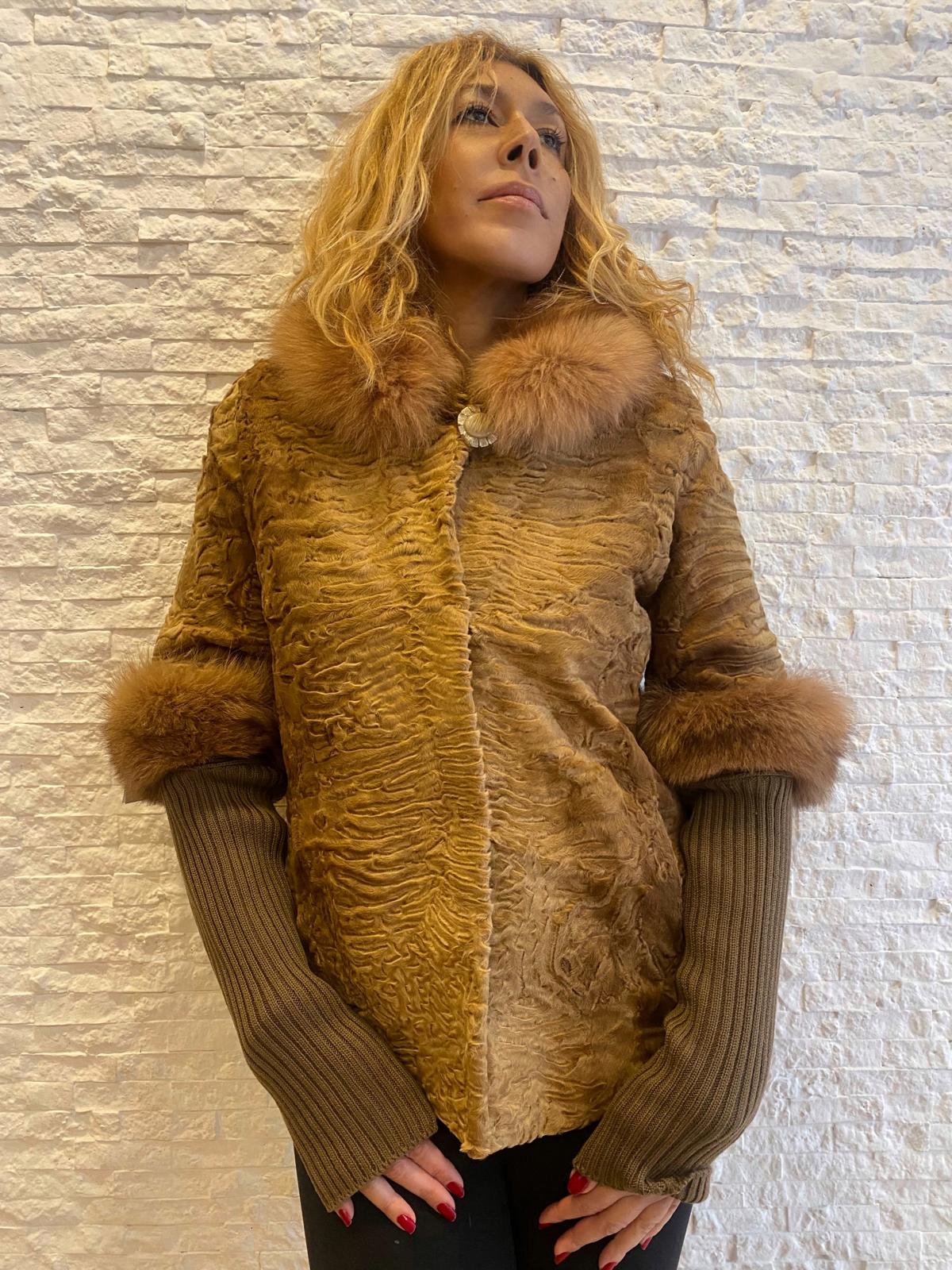 Giacca Persiano Breitschwanz Marrone con Collo e Inserti in Volpe – Maniche Removibili in Lana € 450